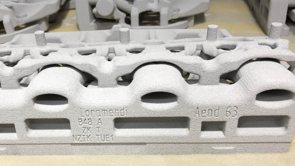 宝马在德国兰茨胡特建立3D打印砂型铸造自动化生产线 用于发动机核心生产