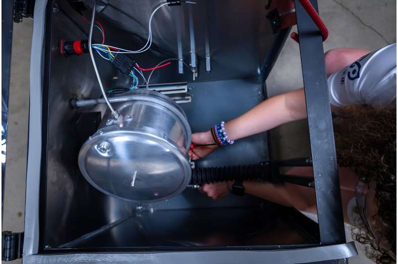 莱斯大学学生开发出低成本冷喷涂金属3D打印机