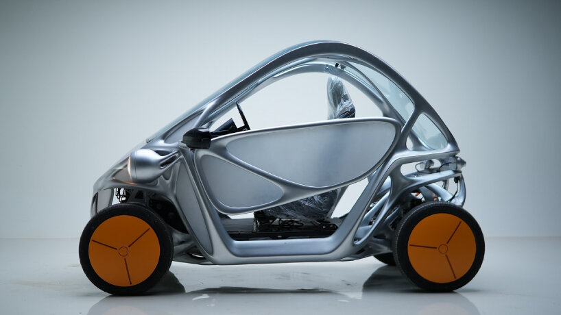PIX Moving Team推出3D打印Robo-EV:一款配备人工智能情感支持的微型金属汽车