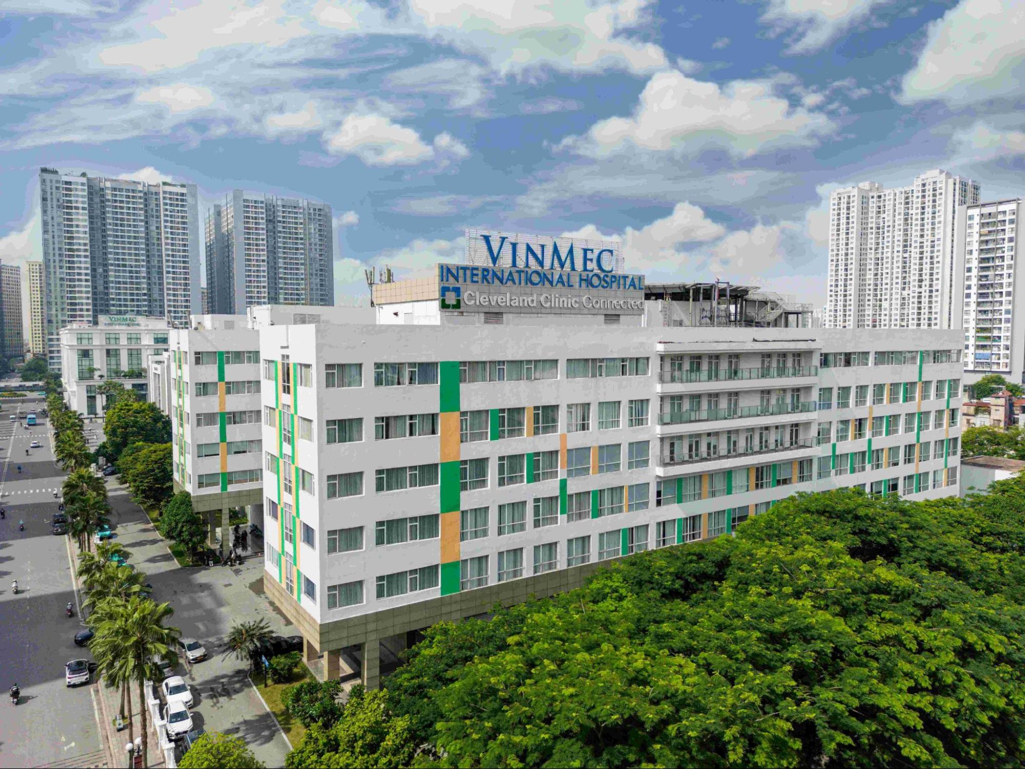 越南Vinmec公司成功为八岁骨肉瘤患者植入全球首例全3D打印钛合金股骨